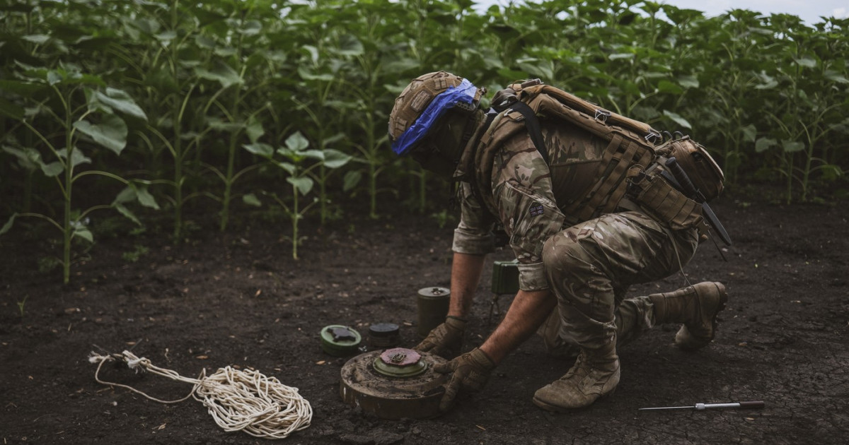 Ucraina se confruntă cu o contaminare cu mine la o scară fără precedent, comparabilă cu războiul din Vietnam