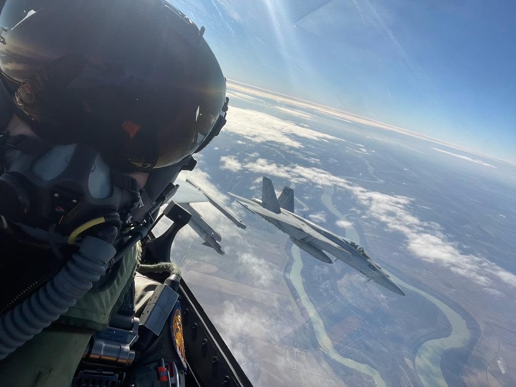 Ținte aeriene au pătruns în spațiul aerian al României; apărarea ucraineană a distrus unul în zona Reni