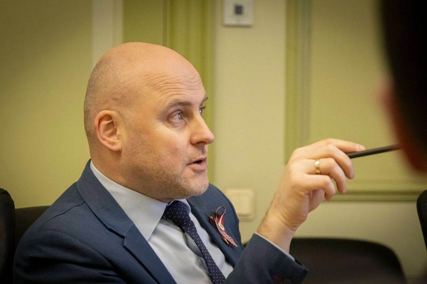 Premierul Letoniei propune reducerea consumului de bere în Europa pentru finanțarea războiului din Ucraina