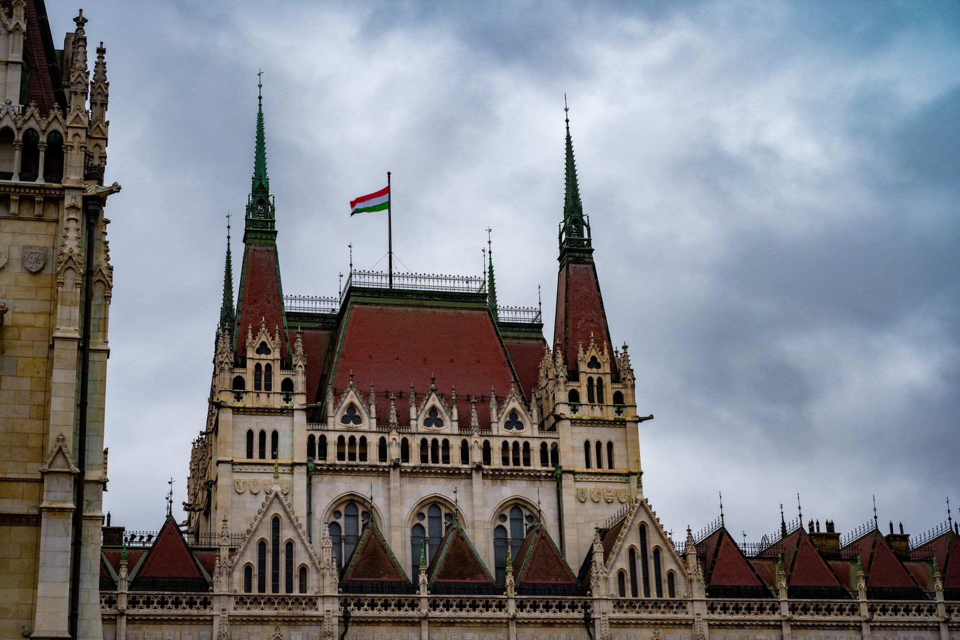 Vizită diplomatică la Budapesta: Volodimir Zelenski este invitat în Ungaria pentru consolidarea relațiilor bilaterale