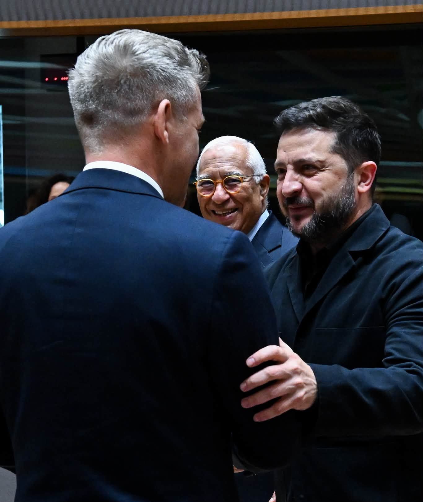 Zelenski solicită României și partenerilor europeni sprijin pentru tranzitul cerealelor ucrainene
