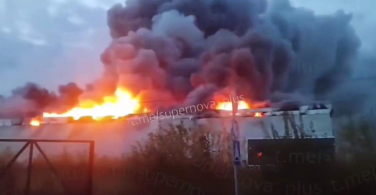 Atac masiv cu drone ucrainene asupra infrastructurii critice din Sankt Petersburg