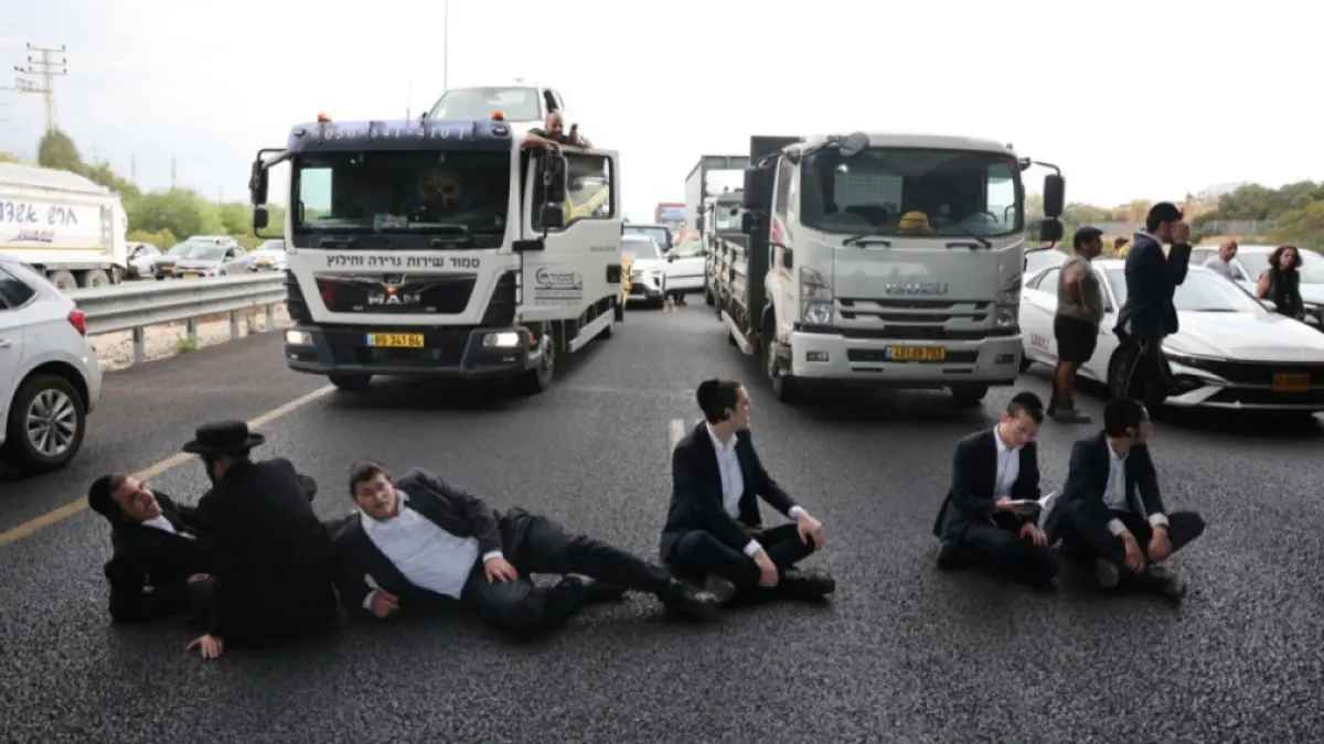 Confruntări violente în Israel: Poliția a dispersat protestatarii haredi care blocau autostrada 4