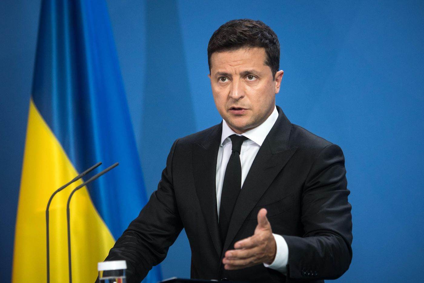Zelenski avertizează că relaxarea sancțiunilor de către administrația Trump recompensează Rusia