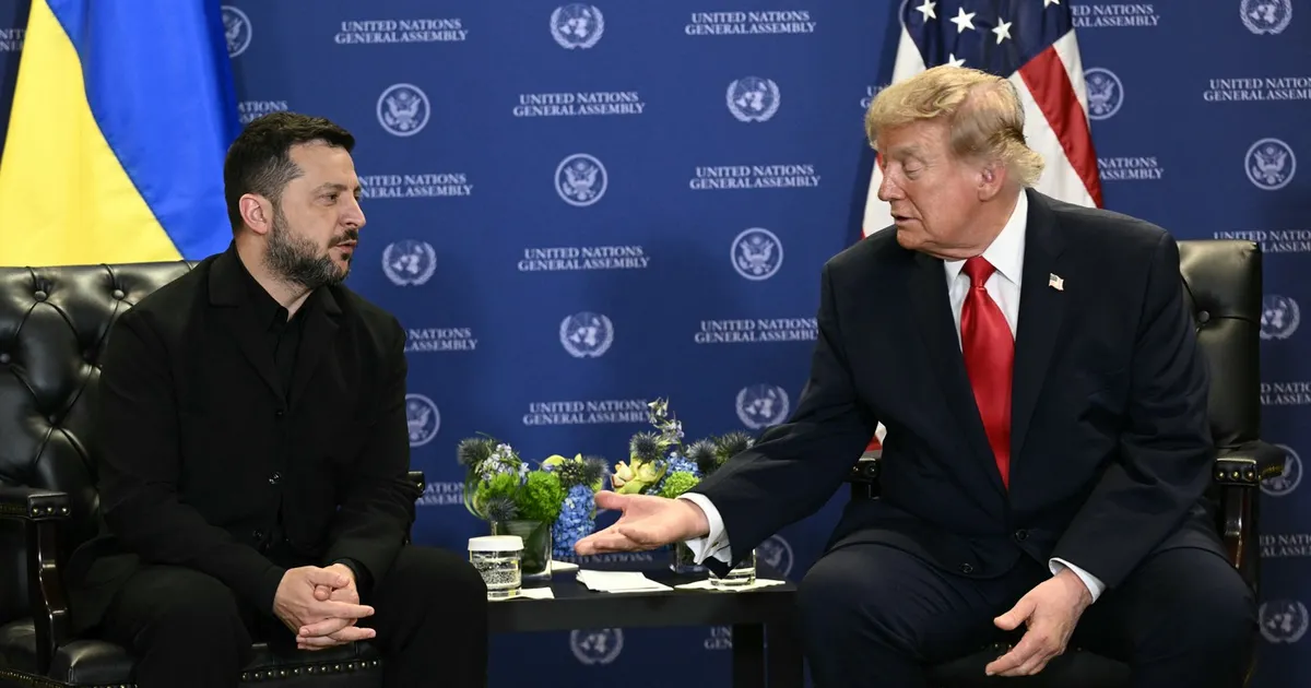 Donald Trump îl acuză pe Volodimir Zelenski că refuză să încheie războiul cu Rusia