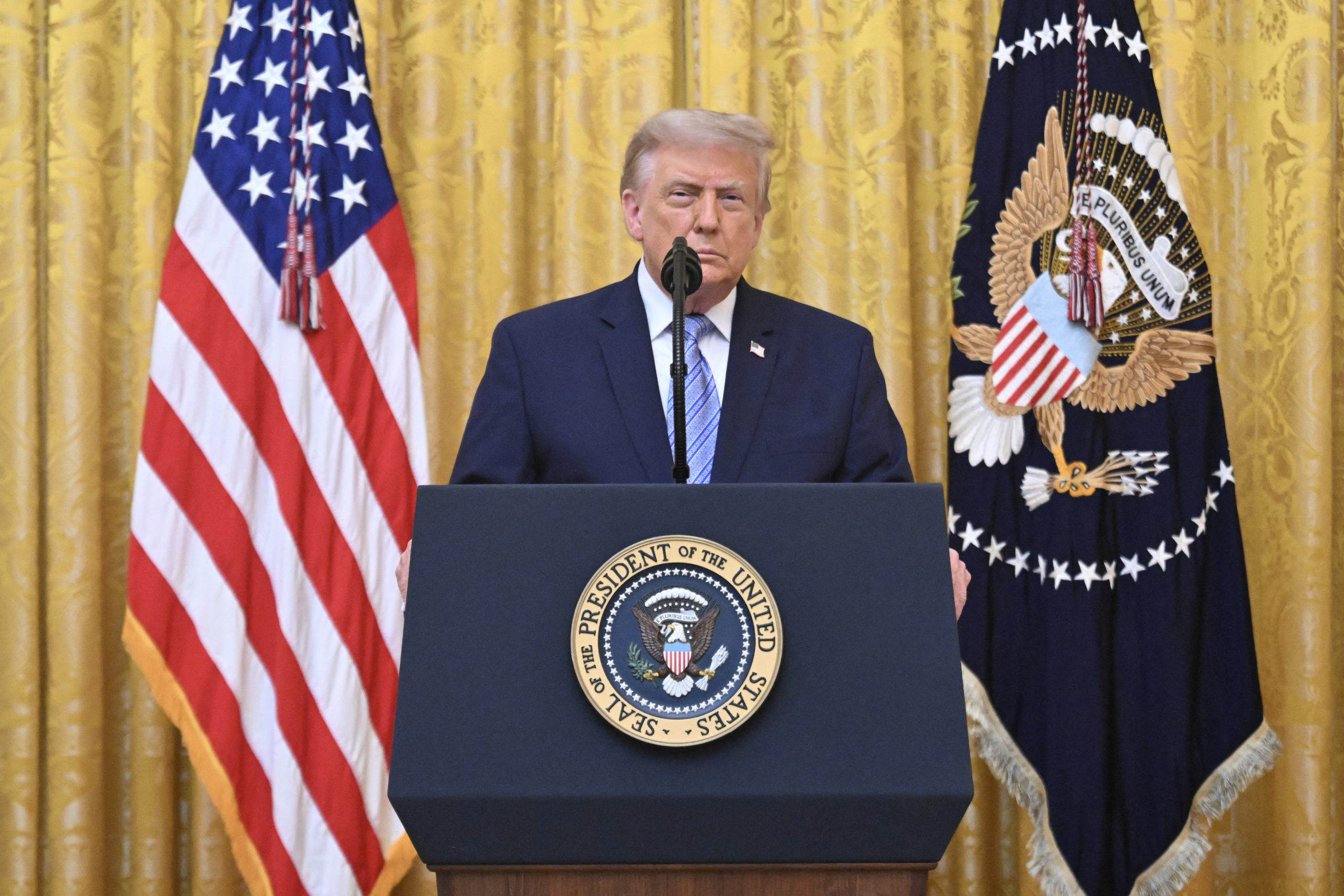 Donald Trump îl acuză pe Volodimir Zelenski că nu dorește încheierea conflictului cu Rusia