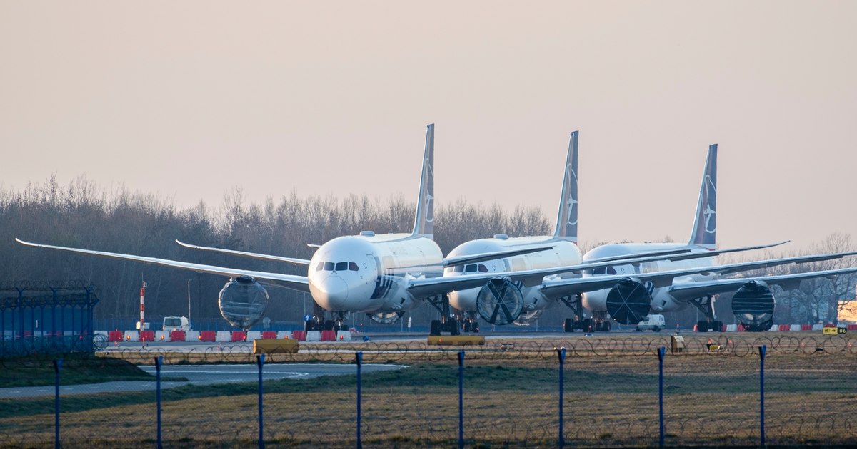 Polonia a suspendat zborurile la două aeroporturi după atacurile rusești asupra Ucrainei