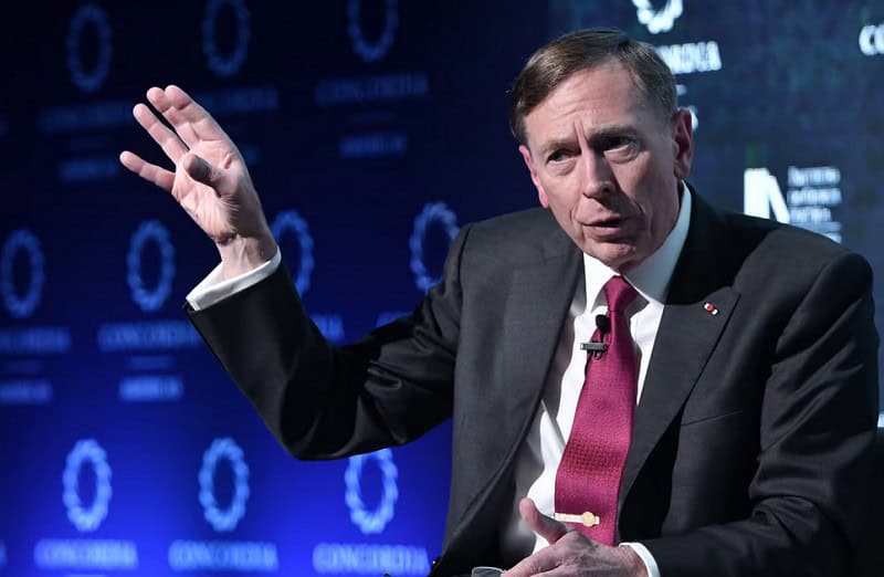 David Petraeus avertizează: NATO trebuie să adopte o schimbare instituțională revoluționară pentru viitorul războiului