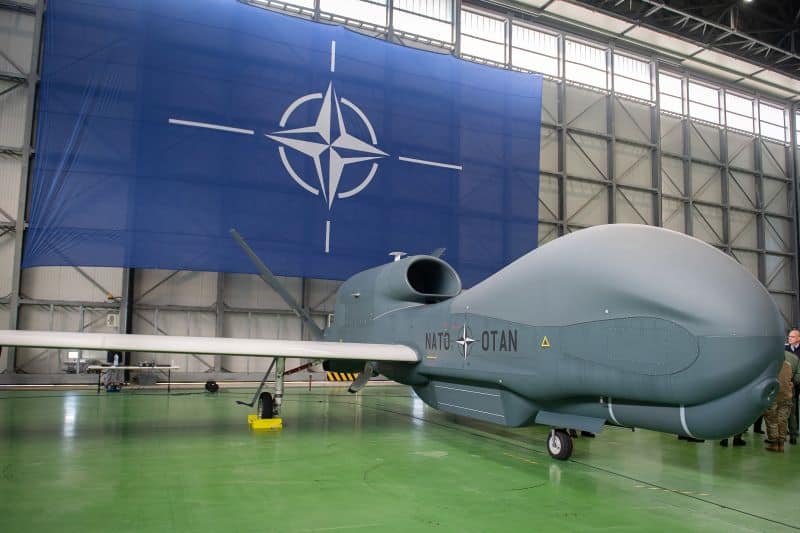 NATO sporește prezența militară în Marea Neagră după atacurile mortale asupra navelor comerciale