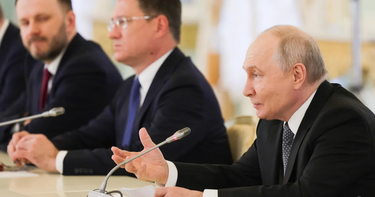 Putin propune reluarea negocierilor de pace cu Ucraina și SUA luna viitoare