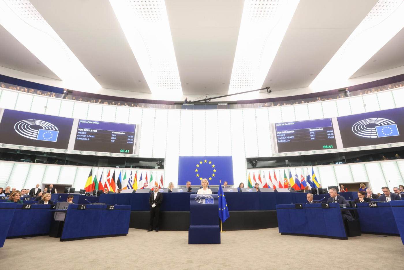 Presiune diplomatică asupra Canadei și Marii Britanii pentru finanțarea deficitului de 70 de miliarde de euro al Ucrainei