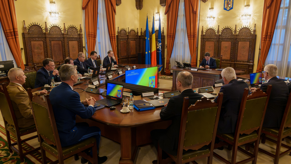 Amenințări la Marea Neagră: Nicușor Dan a discutat la CSAT atacurile cu drone și încălcările spațiului aerian