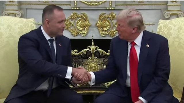 Trump anunță progrese majore pentru înființarea unei baze militare americane în Polonia
