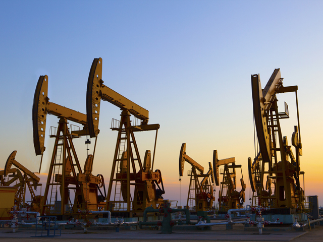 Prețul petrolului Brent a depășit 113 dolari pe baril pe fondul tensiunilor militare din Orientul Mijlociu