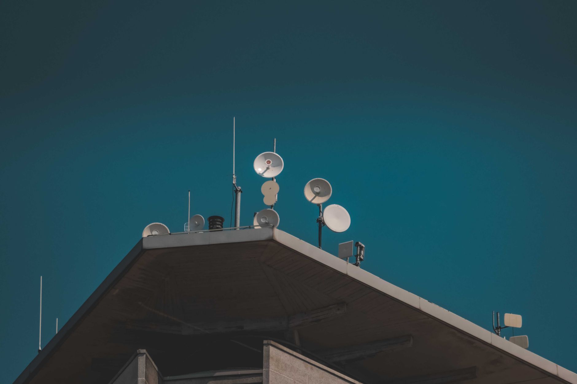 Ucraina dezvoltă un sistem de comunicații prin satelit cu ajutorul Finlandei pentru a reduce dependența de Starlink