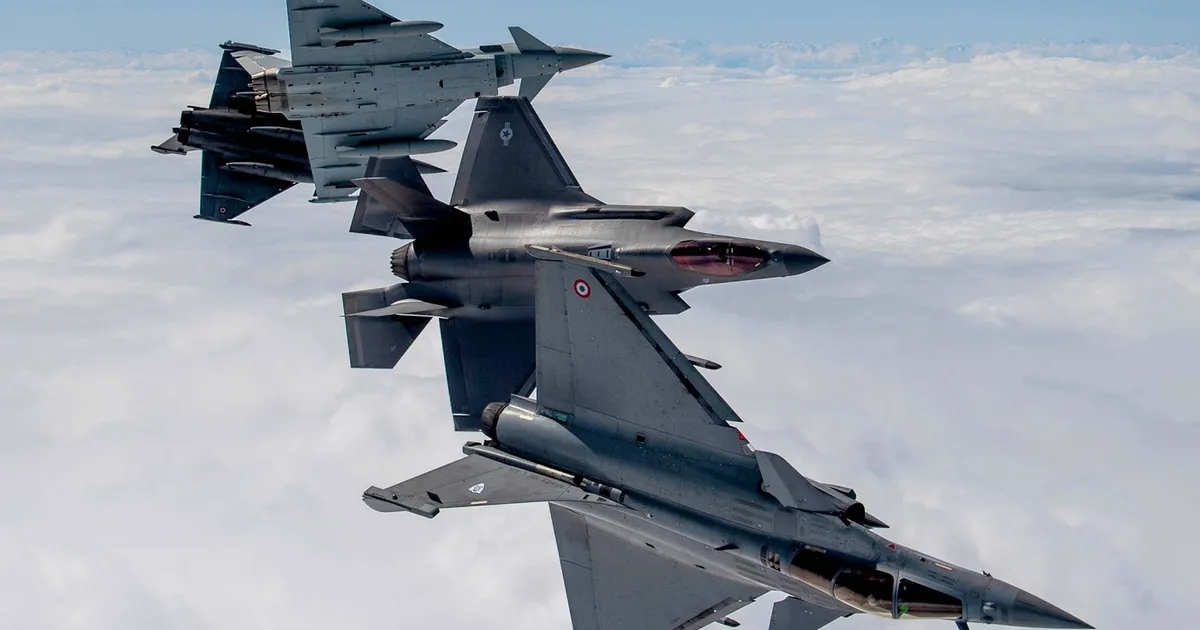 Franța și Marea Britanie desfășoară exercițiu de atac nuclear aerian pentru descurajare