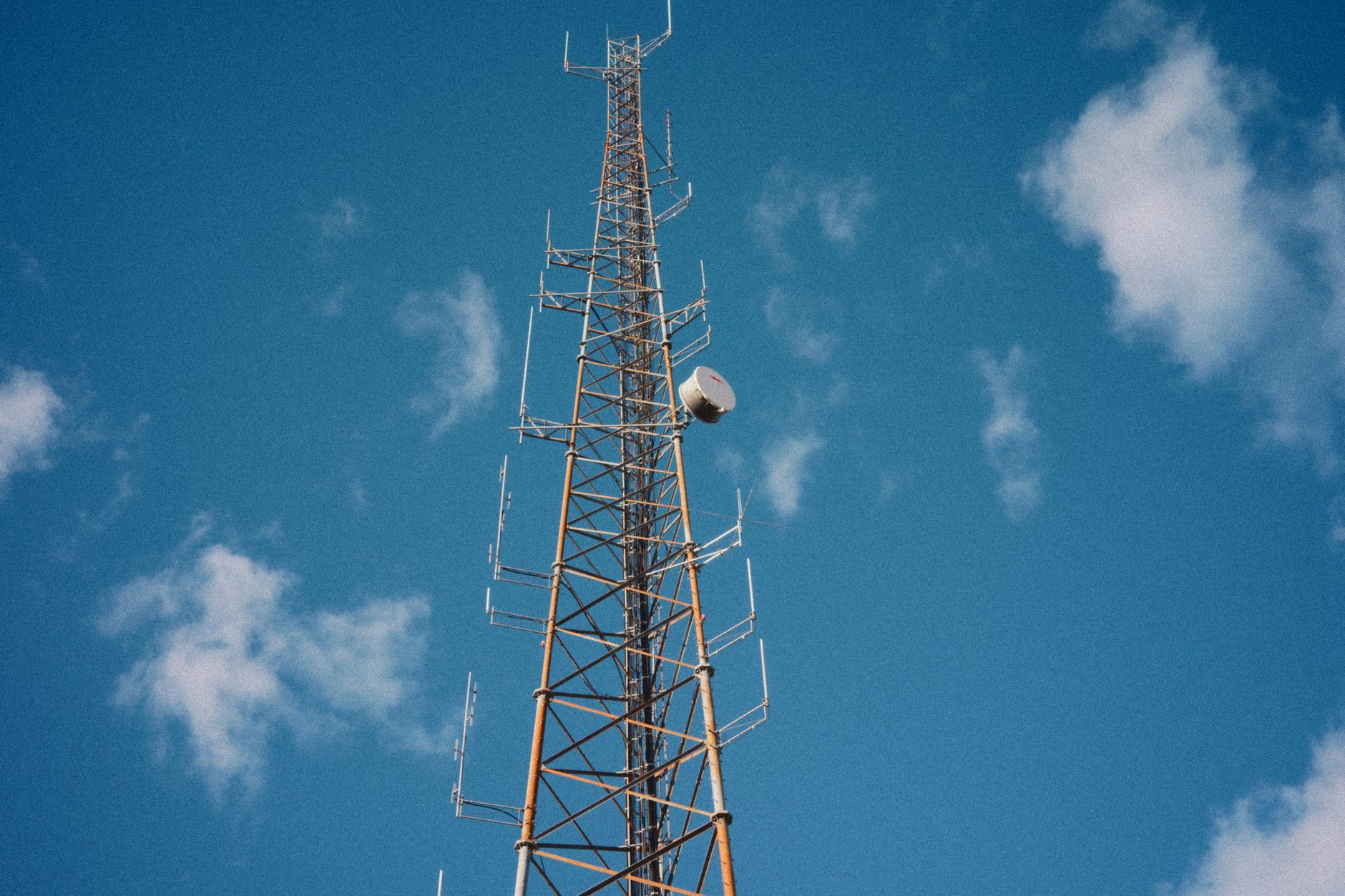Zelenski anunță restabilirea vitezei Starlink și solicită noi interceptoare pentru apărarea aeriană