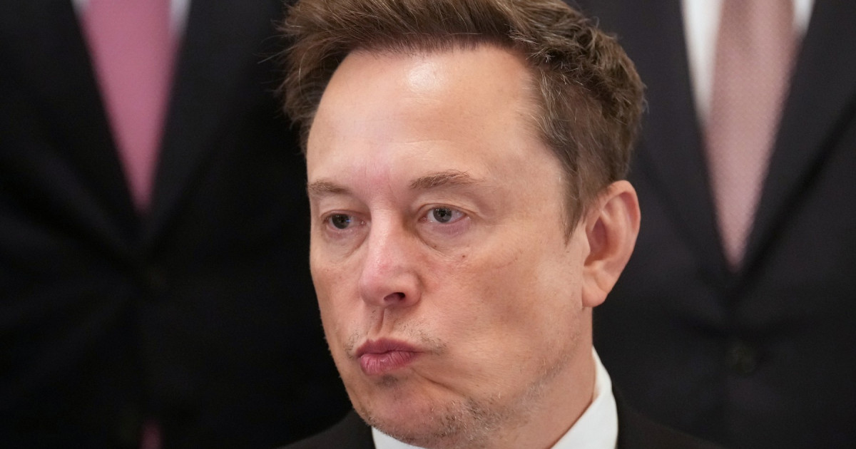 Elon Musk acuză armata ucraineană că a folosit Starlink pentru atacuri cu drone