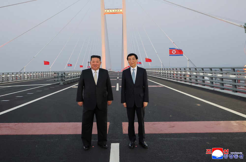 Kim Jong Un a ajuns în China prin noul pod de la granița cu Dandong