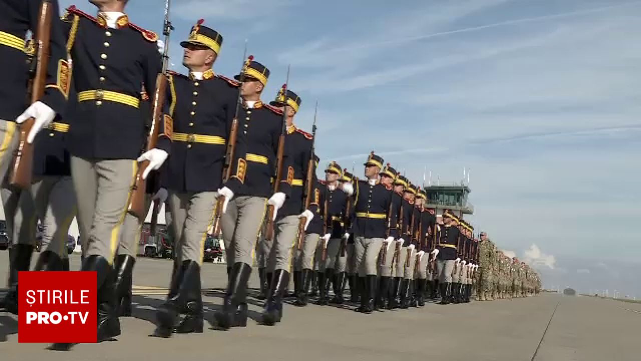 Piloții de F-16 ai României sunt recunoscuți pentru neutralizarea dronelor rusești în cadrul ceremoniei de Ziua Armatei
