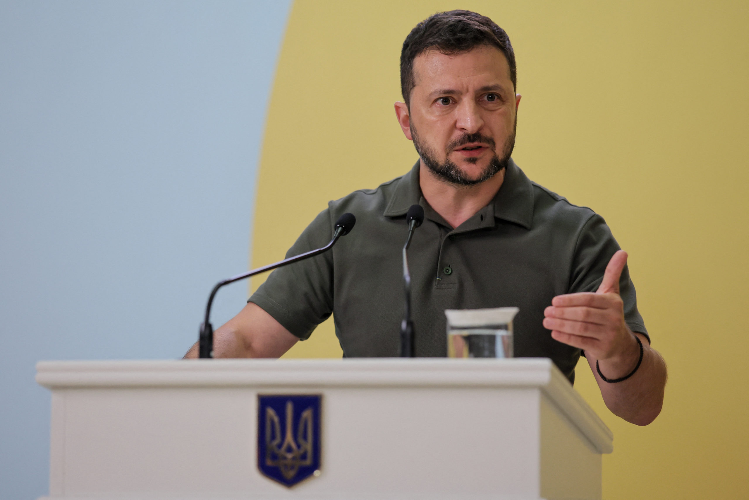 Zelenski avertizează că ridicarea sancțiunilor împotriva Rusiei înainte de pace ar fi o eroare strategică