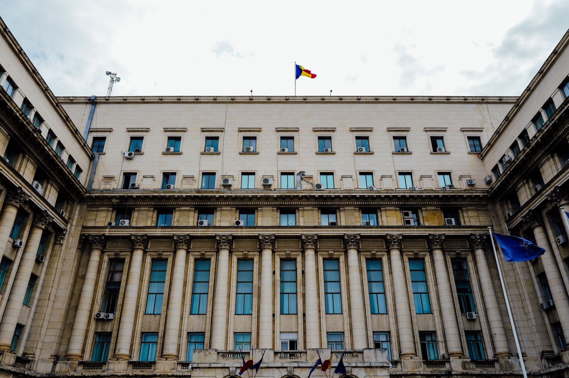 Volodimir Zelenski solicită Parlamentului prelungirea legii marțiale și a mobilizării generale
