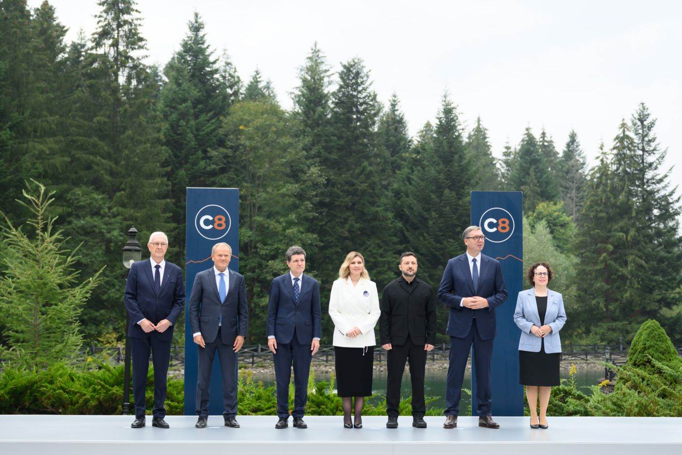 Zelenski lansează formatul transregional Carpathian Eight pentru cooperare și securitate