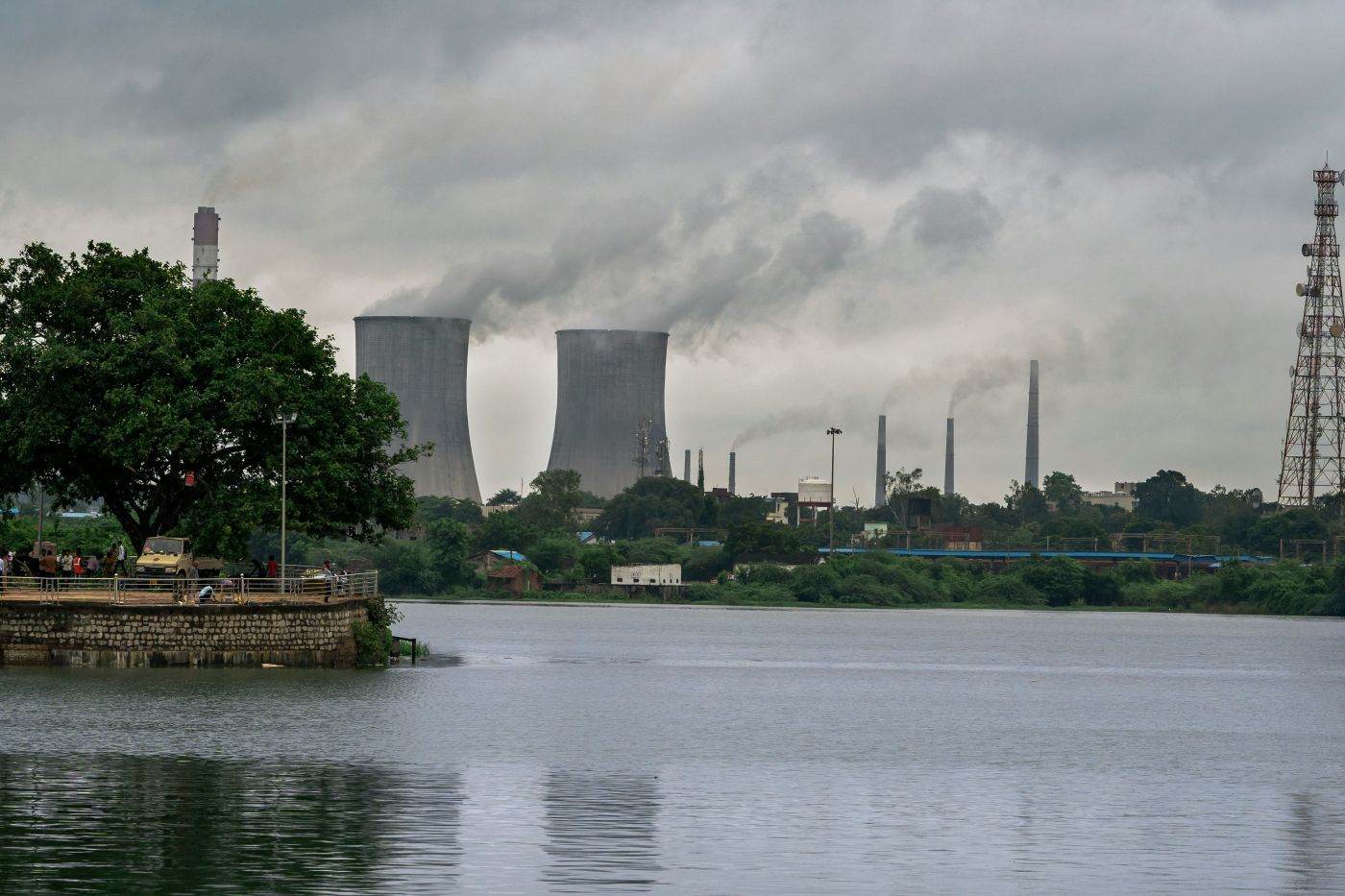 Rosatom negociază furnizarea de centrale nucleare plutitoare cu patru state africane