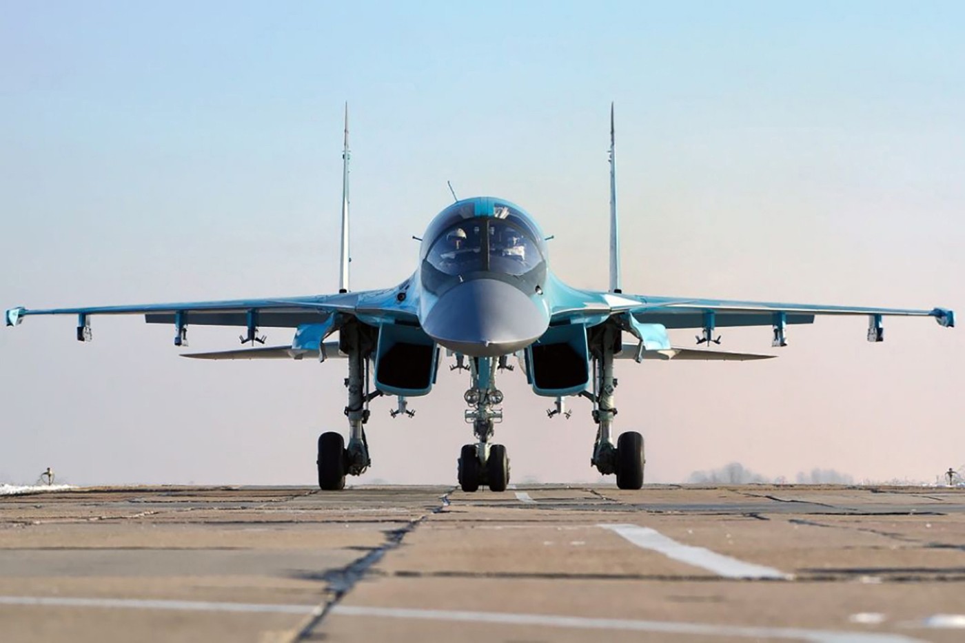 Atacuri ucrainene asupra avioanelor Su-34 și infrastructurii rusești din regiunile Volgograd și Briansk