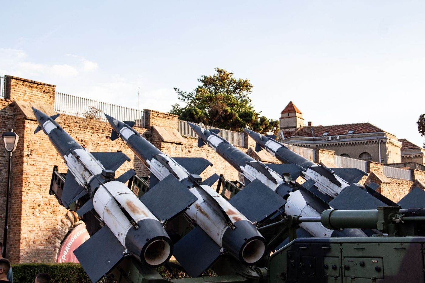 Coreea de Nord lansează rachete balistice, în timp ce Seulul propune dialog militar pentru prevenirea conflictului