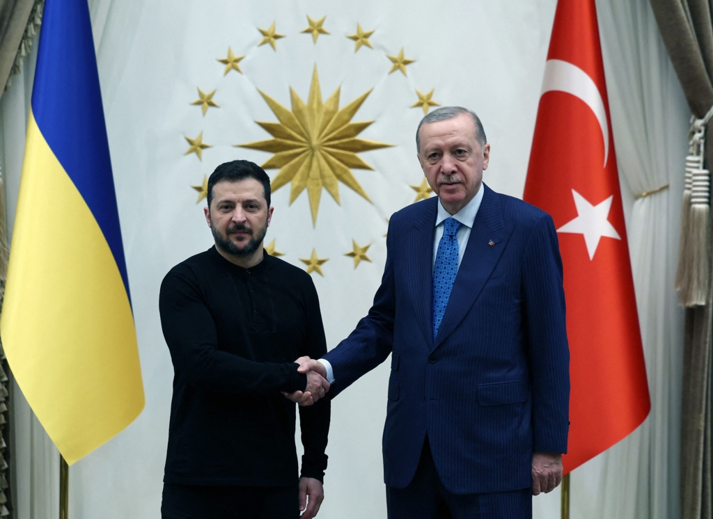 Zelenski va discuta la Istanbul cu Erdogan despre securitatea de la Marea Neagră și medierea conflictului