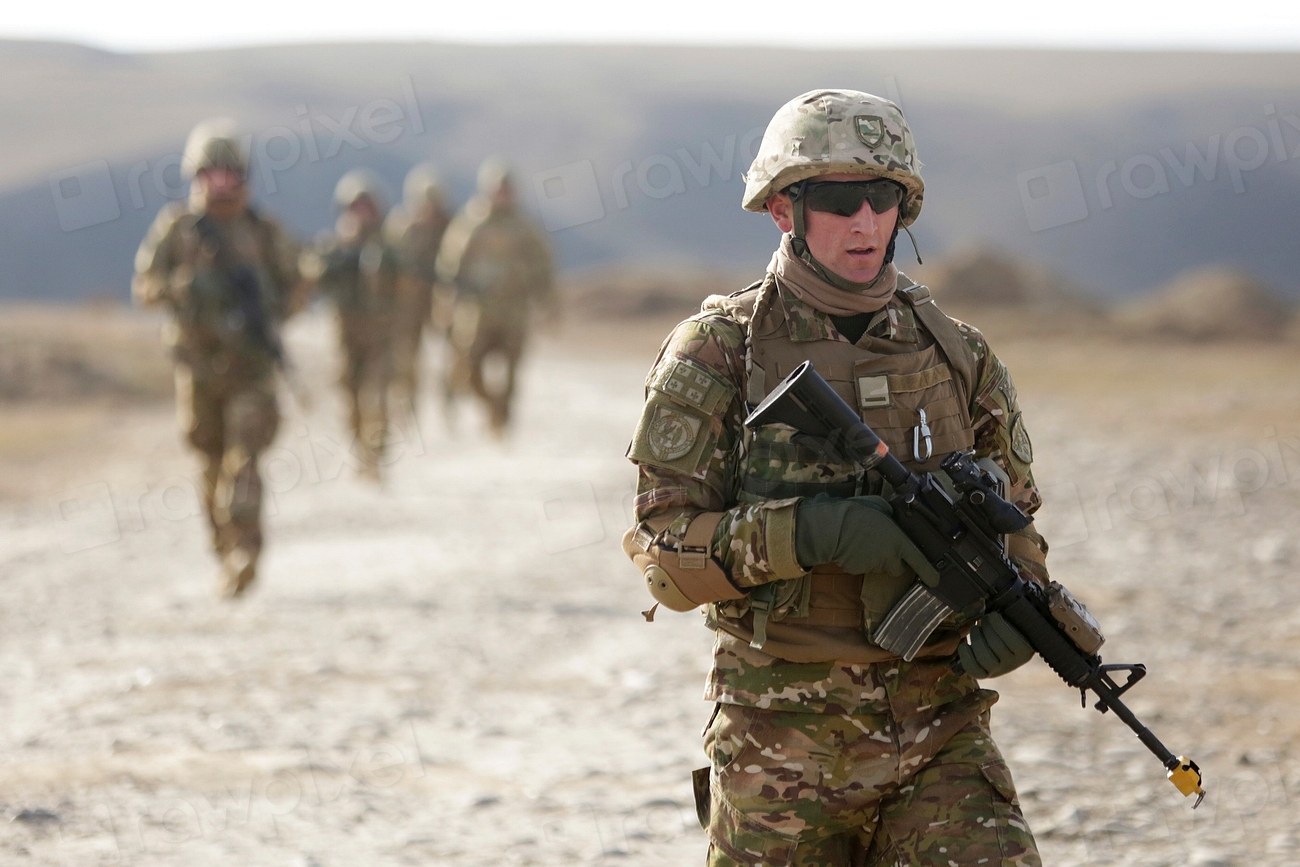 NATO este pregătită pentru atacuri de tip „sub steag fals” din partea Rusiei, conform șefului militar al Alianței