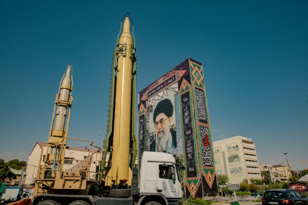 Avertisment de securitate din partea SUA: Cetățenii americani sunt îndemnați să părăsească imediat Iranul