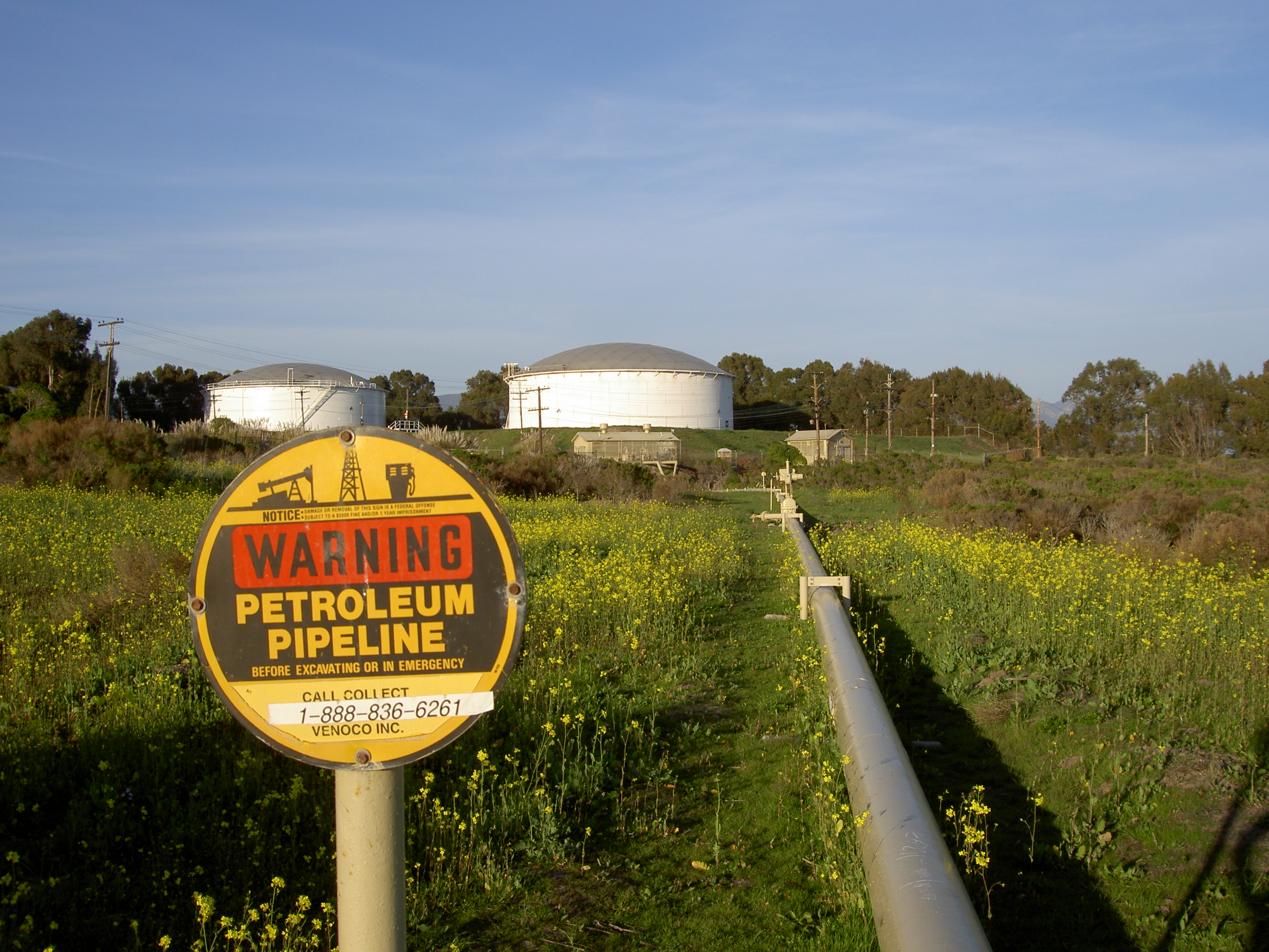 Conflict între Ucraina și Ungaria privind construcția de depozite petroliere de siguranță