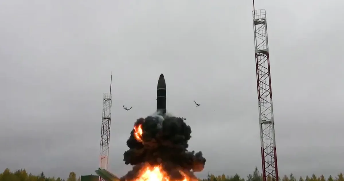 Creșterea numărului de focoase nucleare desfășurate pe rachete de către Rusia, China și Coreea de Nord