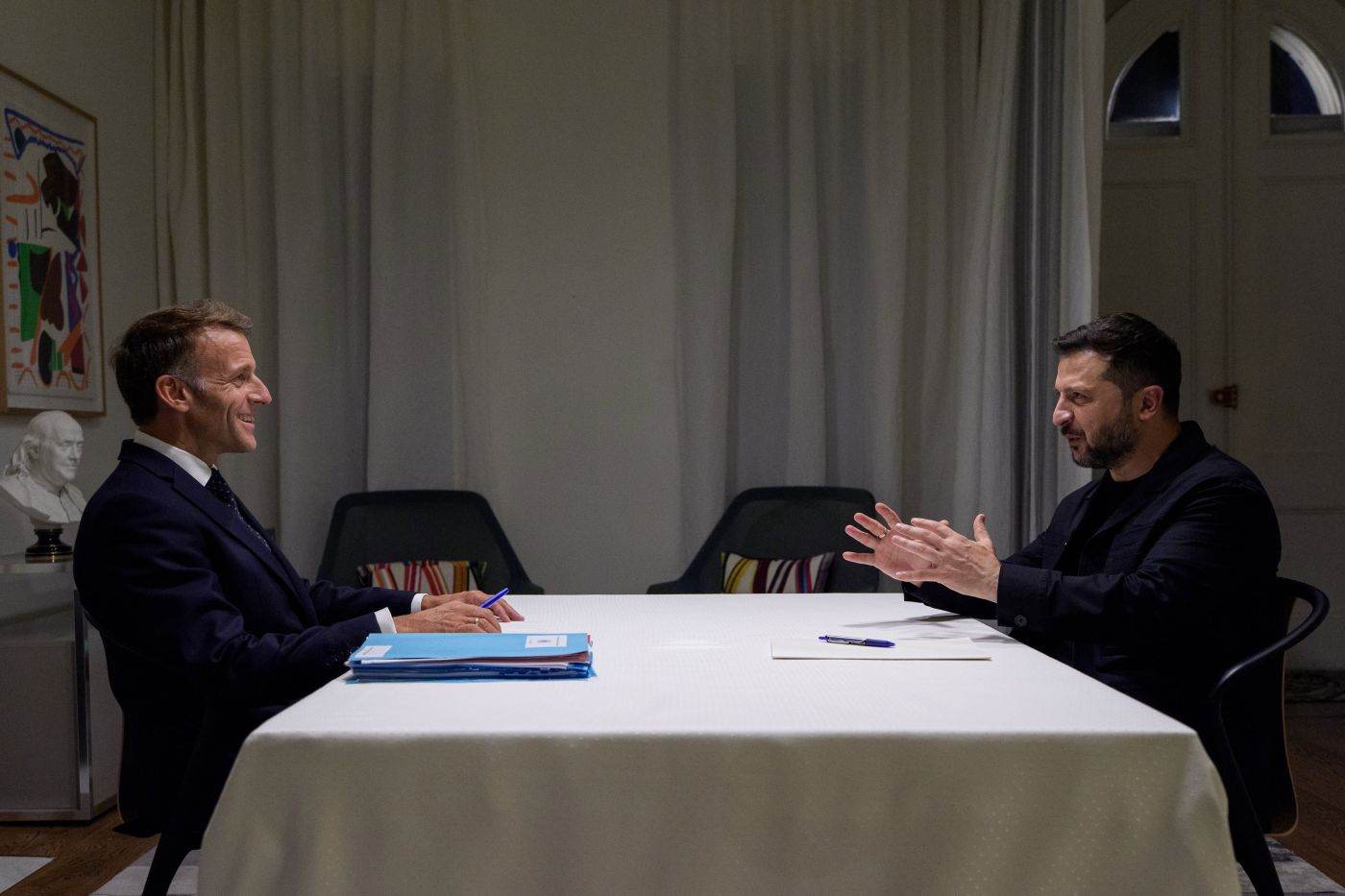 Zelenski și Macron discută la New York despre apărarea aeriană și sprijinul energetic pentru iarnă