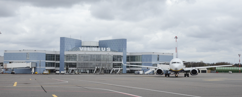 Alertă aeriană în Lituania: Aeroportul din Vilnius a fost închis temporar din cauza unui stol de păsări
