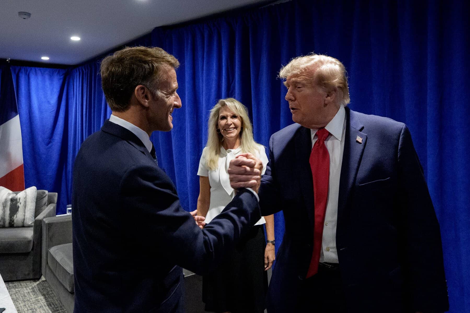 Macron, Trump și Zelenski discută consolidarea apărării aeriene ucrainene și un moratoriu energetic