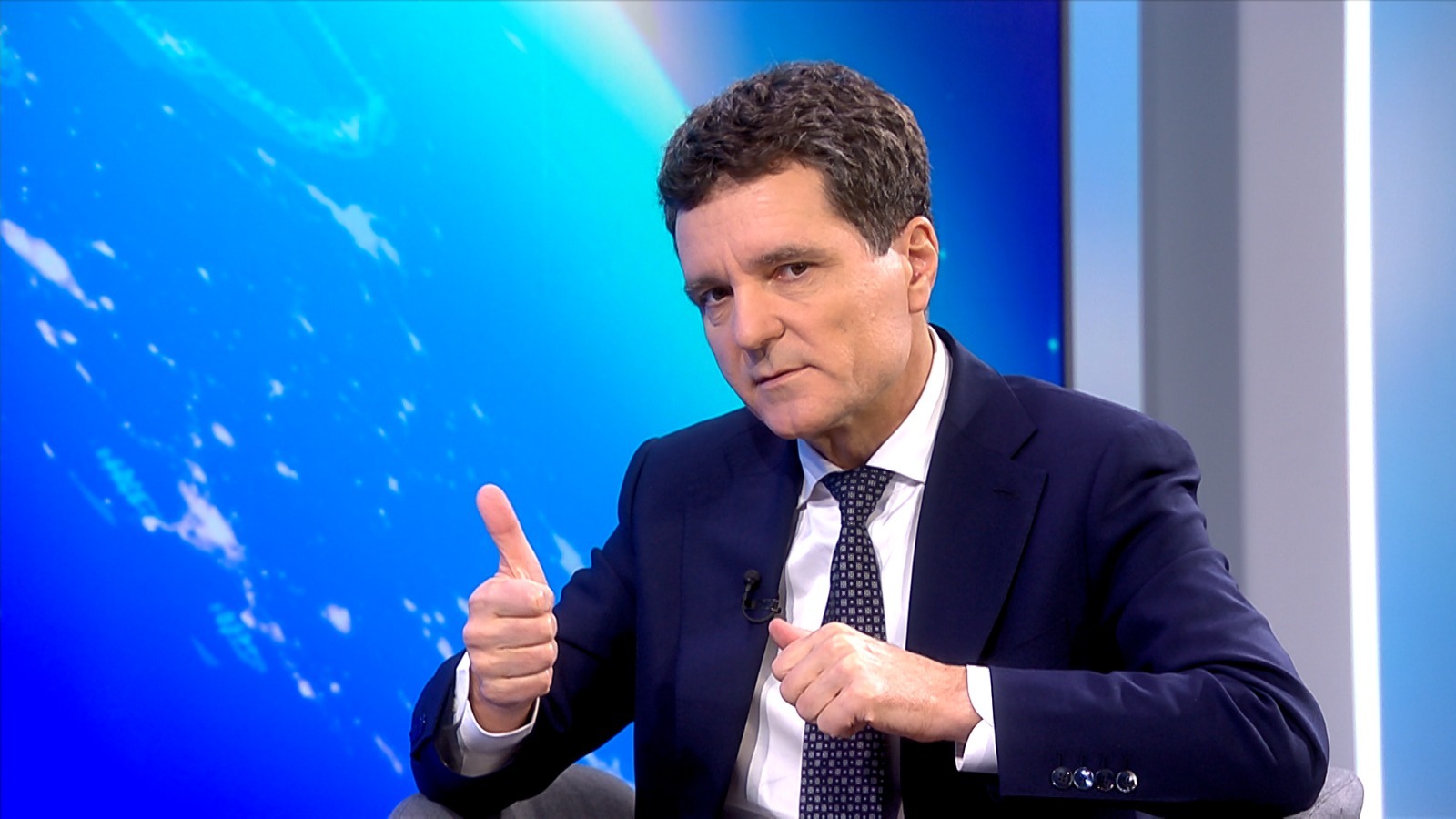 Nicușor Dan susține necesitatea unei contribuții echilibrate în NATO și validă criticile lui Trump