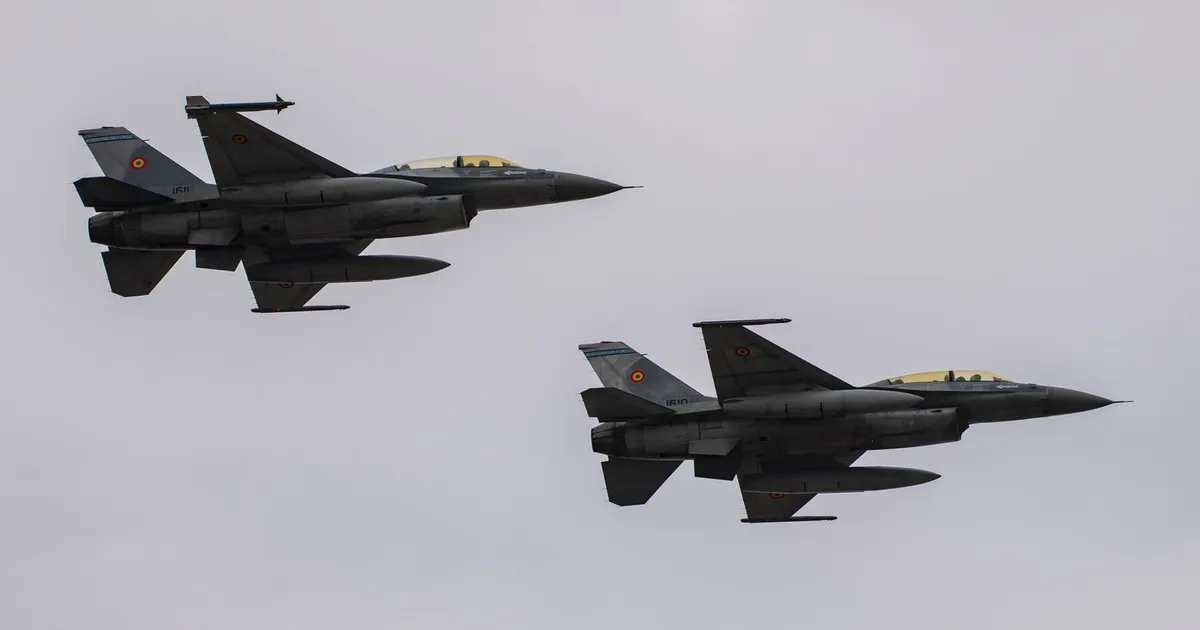 Alertă aeriană la granița României: două avioane F-16 au decolat după detectarea unei ținte lângă Tulcea