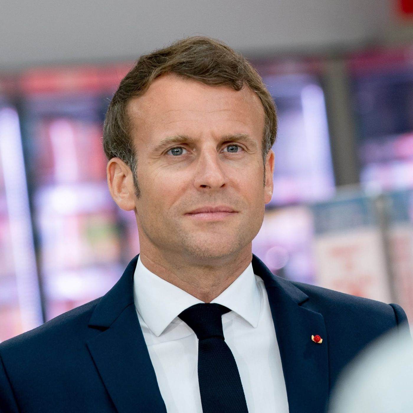 Emmanuel Macron mobilizează resurse militare în Arabia Saudită pentru protejarea terminalului Yanbu