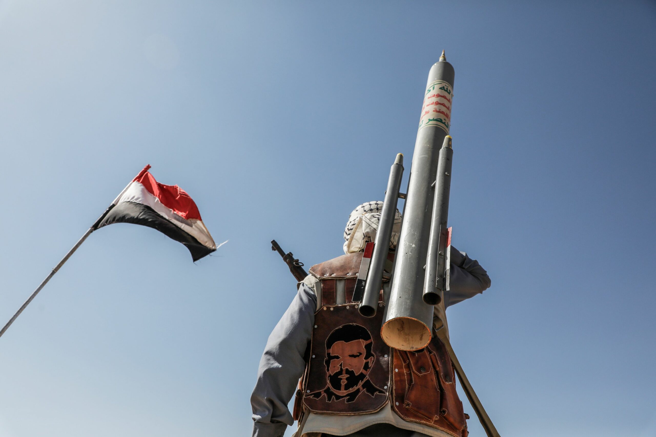 Escaladare în Golf: Rebelii Houthi au lansat rachete balistice și drone spre Arabia Saudită