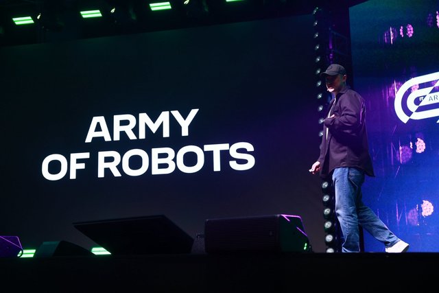 Proiectul Armata roboților: Mykhailo Fedorov propune utilizarea roboților umanoizi pe frontul din Ucraina