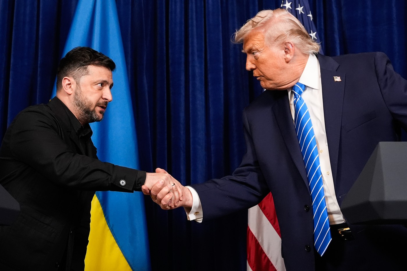 Donald Trump solicită Ucrainei reducerea atacurilor asupra infrastructurii petroliere rusești