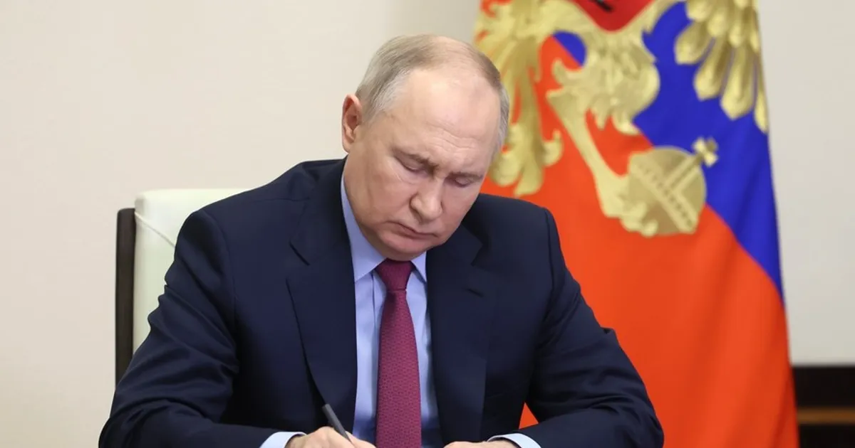 Vladimir Putin semnează un nou decret pentru mărirea efectivelor armatei ruse