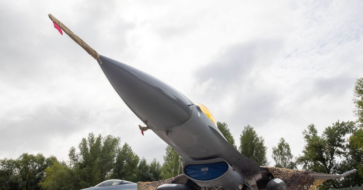 Criza de mentenanță a avioanelor F-16 pune în pericol apărarea antiaeriană a Ucrainei