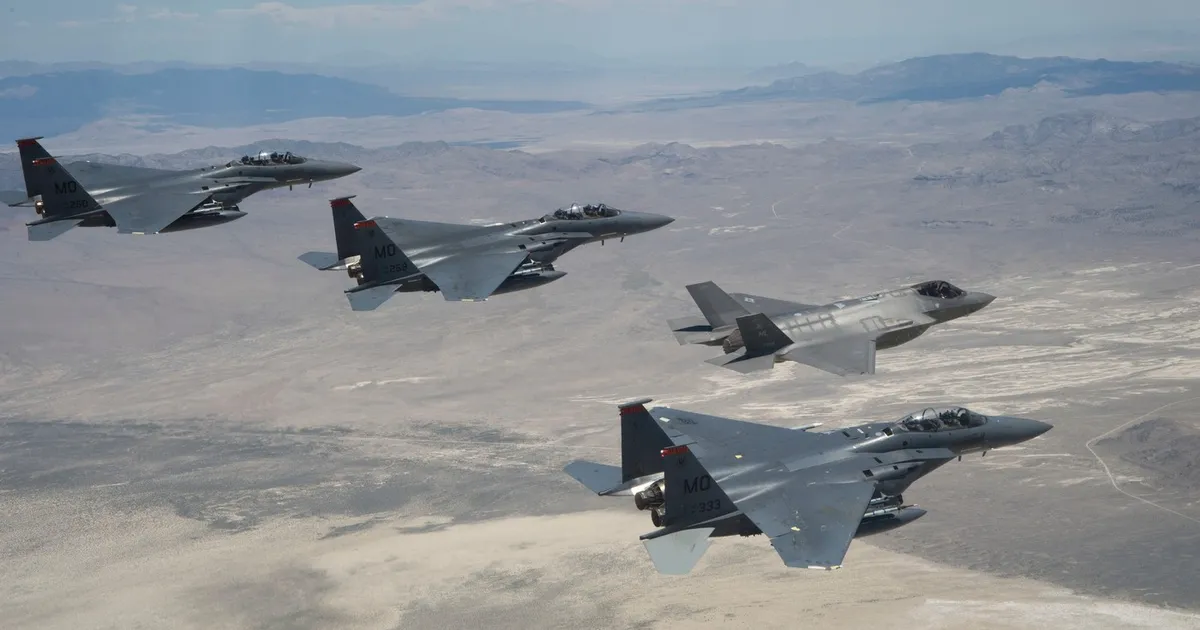 Avioane F-35 de la USAF se deplasează spre Golful Persic după suspiciunile privind implicarea Iranului