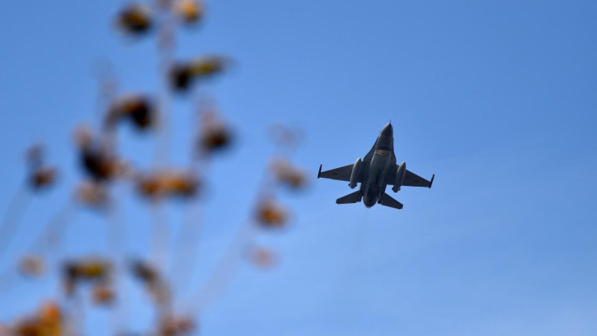 Alertă de securitate în Tulcea: Două avioane F-16 au fost ridicate de la sol după detectarea dronelor