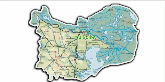Obiect, posibil o dronă, a căzut în Tulcea provocând un incendiu în zona Plaurul
