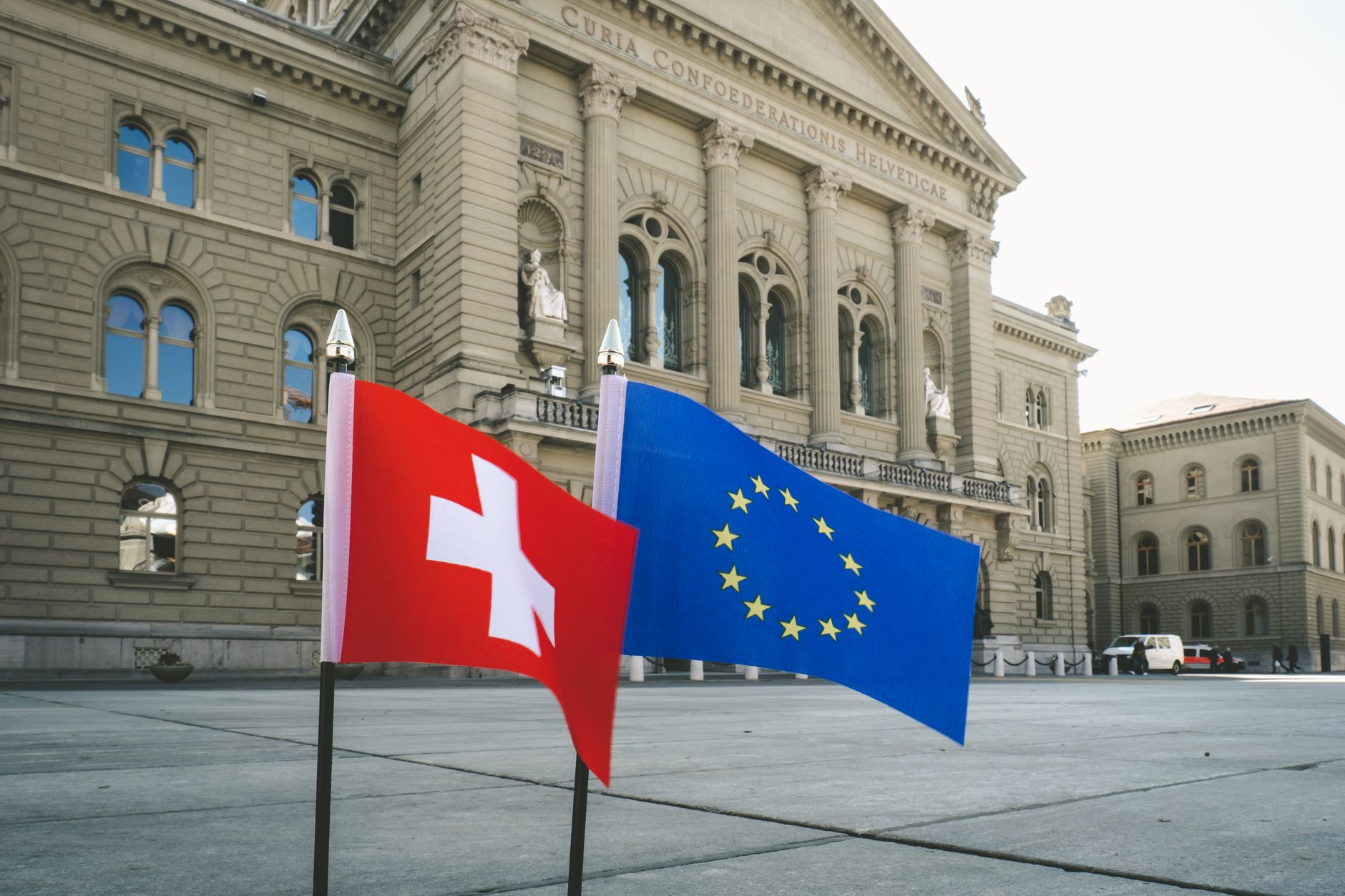 Comisia Europeană aprobă 2,9 miliarde de euro pentru Ucraina în cadrul noii tranșe de finanțare